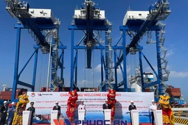 Lần đầu cảng Phước An đón chuyến tàu container hàng đầu châu Á