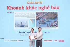 Nhiều tác phẩm đạt giải cuộc thi ảnh 'khoảnh khắc nghề báo'