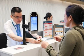 Vé máy bay Tết 2026: Nhiều chặng 'cháy' vé, giá bay nối chuyến tới 13 triệu đồng