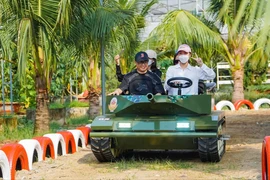 Tiết lộ 'công thức xê dịch’ mới của giới trẻ Việt Nam