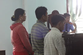 Chồng xin cho vợ được tù treo để con... khỏi bơ vơ!