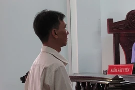Chồng dọa tự tử vì giận vợ không có cơm nước sẵn