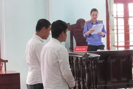 Tức giận vì cha bị đánh, hai anh em cùng bị tù