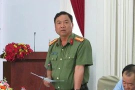 Kinh hoàng:Thịt xanh rờn vẫn tươi lại nhờ acid và nước