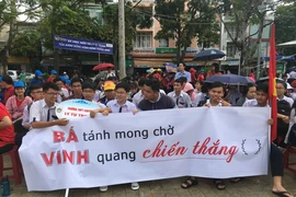 Cần Thơ nóng với hơn 3.000 người cổ vũ Nguyễn Bá Vinh 