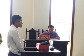 Trộm vàng của cha mẹ xài hết rồi ra công an đầu thú
