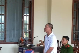 Tình huống gay cấn khi chạm mặt bạn trai của vợ cũ 