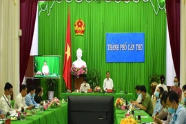 Cần Thơ họp khẩn để ứng phó với COVID-19