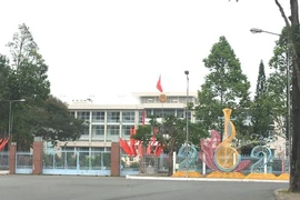 Cần Thơ: Xét nghiệm ngay những người ho, sốt, viêm hô hấp 