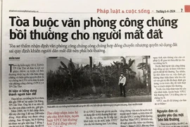 Hoãn xử vụ tòa buộc văn phòng công chứng bồi thường cho người mất đất