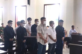 Đang xét xử 10 bị cáo vụ nhận hối lộ xảy ra tại Trung tâm đăng kiểm ở Cần Thơ