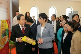 Chủ tịch Quốc hội gợi mở doanh nghiệp Nhật Bản đầu tư vào năng lượng sạch, nông nghiệp thông minh 
