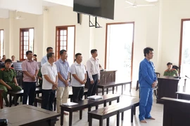 Đang xét xử 7 cựu cán bộ ở Cần Thơ vi phạm quy định về bồi thường khi thu hồi đất 