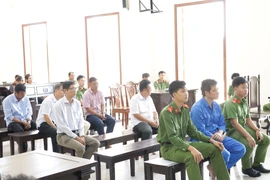 Cần Thơ: Tòa tuyên án 7 cán bộ trong vụ vi phạm về bồi thường ở Long Mỹ
