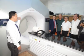 Tin vui cho bệnh nhân ung thư ĐBSCL: Cần Thơ chính thức bàn giao hệ thống xạ trị gia tốc