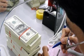 Giá USD tự do tăng đột biến
