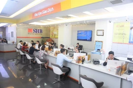 Lãi suất tiền gửi bất ngờ tăng vọt lên 8,5%/năm