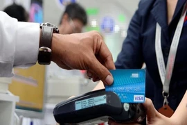 Việt Nam vượt Singapore trong cuộc đua không tiền mặt