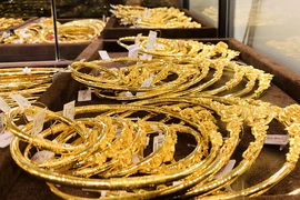 Giá vàng đang rơi xuống đáy