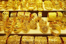 Giá vàng bất ngờ quay đầu lao dốc 