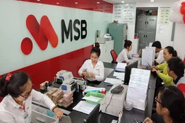 Nhiều ngân hàng vẫn kiếm tiền khủng 