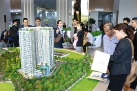 Khi giá nhà vượt tầm với: Đã đến lúc đổi cách làm nhà ở xã hội?