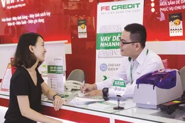 Bất ngờ với vụ ngân hàng bán công ty con đắt kỷ lục