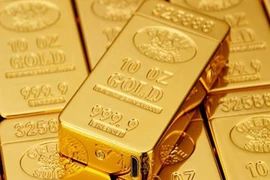 Giá vàng tiếp tục leo thang, cá mập thi nhau mua 