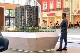 Giá căn hộ tăng vọt, làm sao để người trẻ có nhà?