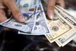 Giá USD chợ đen trượt dốc