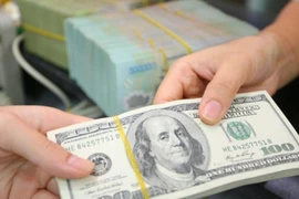 Giá đồng đôla tiếp tục tăng