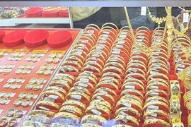 Mua vàng nhẫn 9999: Trả tiền 100%, 1 tháng sau mới giao hàng