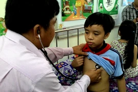 145 học sinh trường Nguyễn Khuyến bị sốt nghi do bệnh tiêu hóa