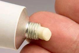 Tác hại của thuốc bôi có chứa corticoid