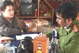 'Hô biến' rượu volka Hà Nội thành... Chivas thượng hạng