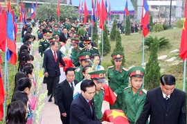 Truy điệu, an táng 48 hài cốt liệt sĩ hy sinh tại Lào 