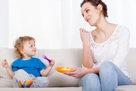 Thức ăn sẵn cho trẻ nhiều muối hơn giới hạn cho phép