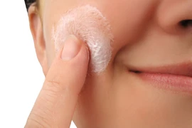 Những thành phần mỹ phẩm cần tránh với da khô
