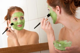 Da dễ dị ứng có nên đắp mặt nạ?