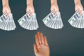 Xử sơ thẩm vụ cán bộ lừa đảo chiếm đoạt trên 17 tỉ đồng