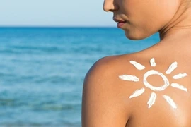 Mẹo phục hồi da cháy nắng sau đi biển