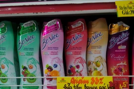 Thu hồi mỹ phẩm chứa Paraben: Người mua, người bán vẫn mù mờ