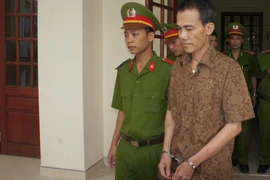 Lại hoãn phiên tòa vì trùm ma túy tiếp tục đau đầu, không nhớ…