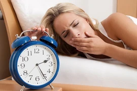 Đi ngủ muộn có thể làm tăng cân?