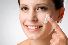 8 cách ngăn ngừa tróc da vào mùa lạnh