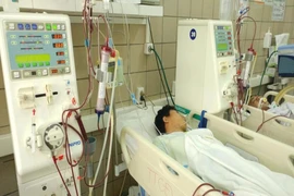  Hà Nội: Người thứ 3 tử vong do ngộ độc rượu methanol
