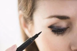 5 điều cần nhớ để tránh gây hại cho mắt khi trang điểm