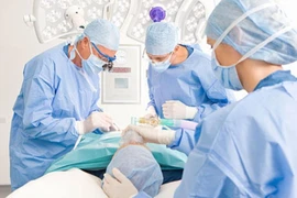 Cụ bà 101 tuổi mang khối u 'khủng' như bụng bầu 6 tháng