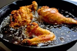 Thực hư dầu mỡ chiên rán lại nhiều lần gây ung thư