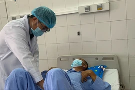 Báo động đỏ cứu sống bệnh nhân bị đâm thấu bụng, hoại tử 2 mét ruột